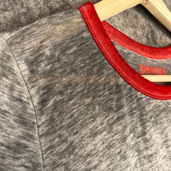 Stranger Things T Shirt L Juniors Womens Burnout Ringer Gray Short Sleeve Crew - Picture 4 of 9